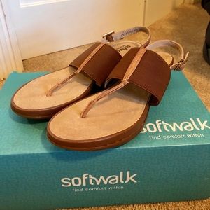 NIB Softwalk Daytona Sandals Sz 6N in Tan